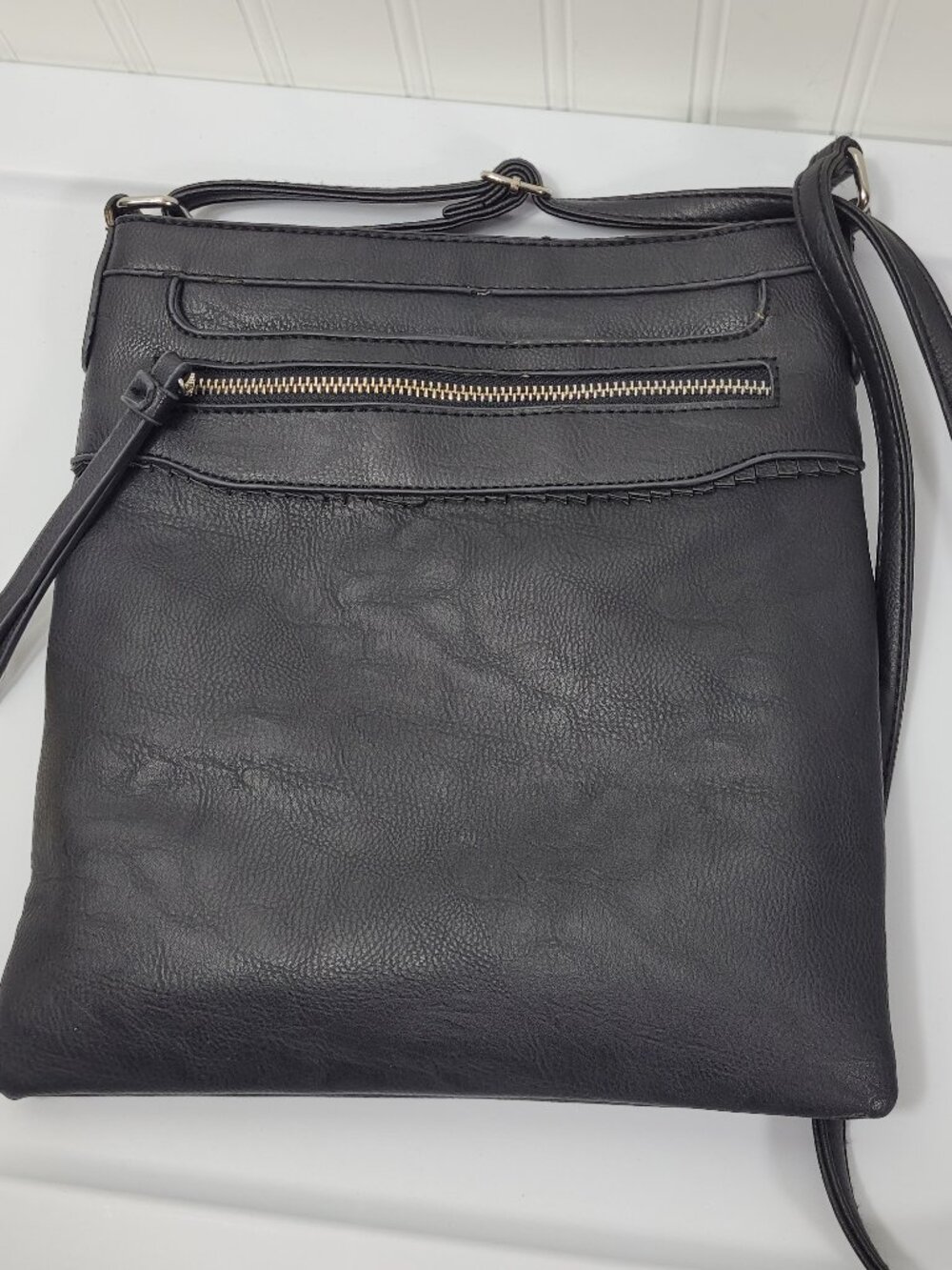Black Rivet faux leather crossbody purse, multiple pickets